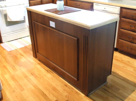 Fluted Trim & Decca panel are applied to this island